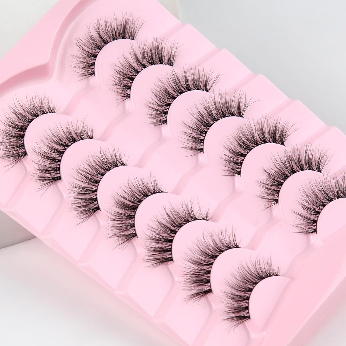 Natural Cat Eye Lashes Wispy Eyelashes 14mm Lightweight False Eyelashes 3D Volume Natural Strip