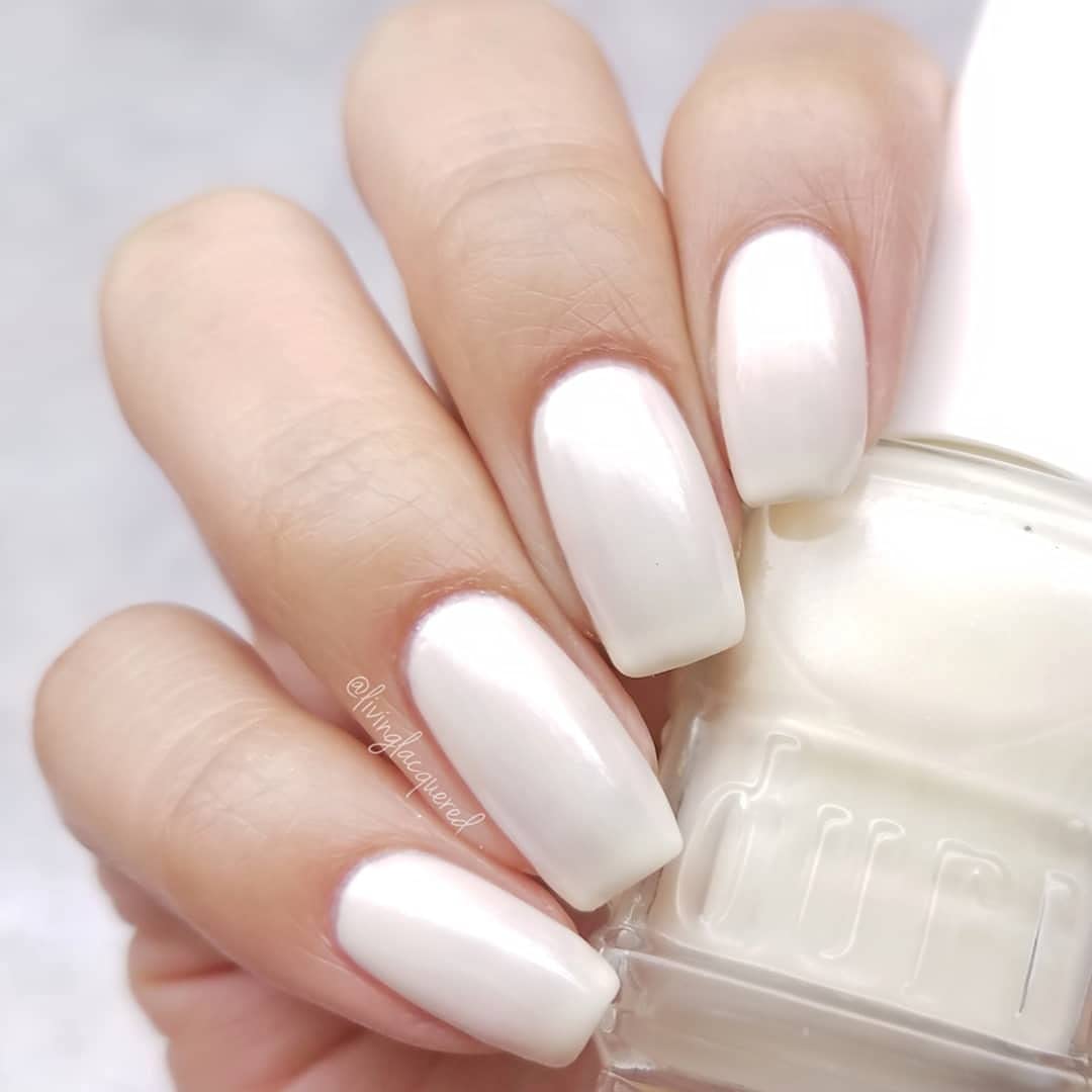 duri Nail Polish, 770 Dip My Toes, White Metallic Shimmer, Full Coverage, Shiny Finish, Fast