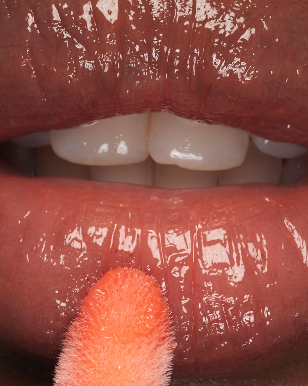 MAKE Beauty Serum Balm Hydrating Lip Oil. Vegan moisturizing lip gloss with plumping effect. Lip