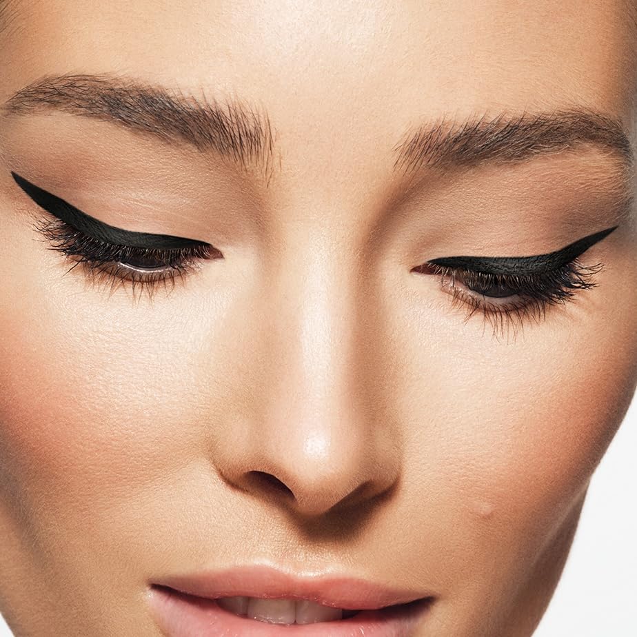 MAKE Beauty Smudge-Proof Felt Tip for Precise Application of Lines, Wings, and Graphics. Long