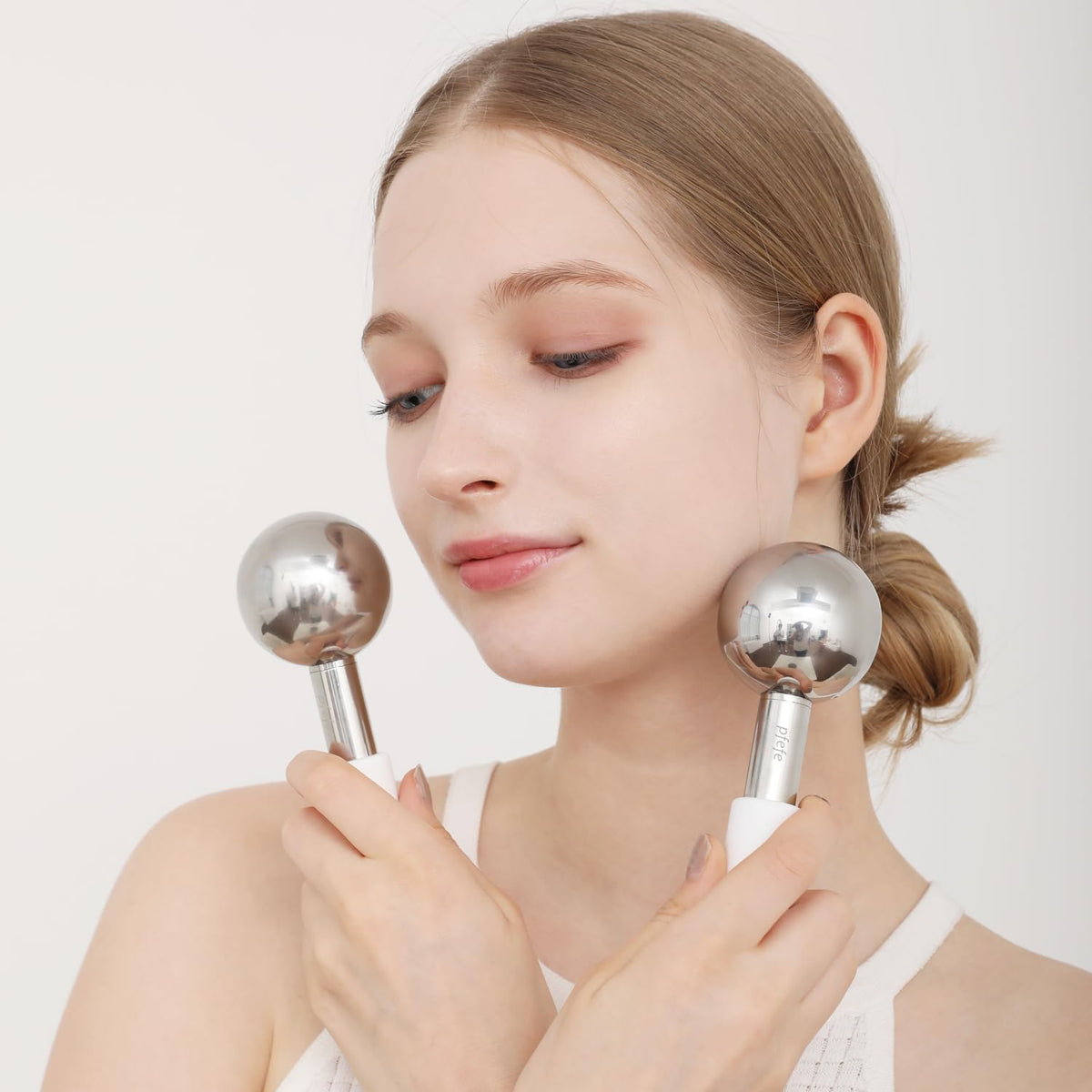360 Rotating Ice Globes for Face & Eyes, Unbreakable Stainless Steel Cryo Sticks for Beauty