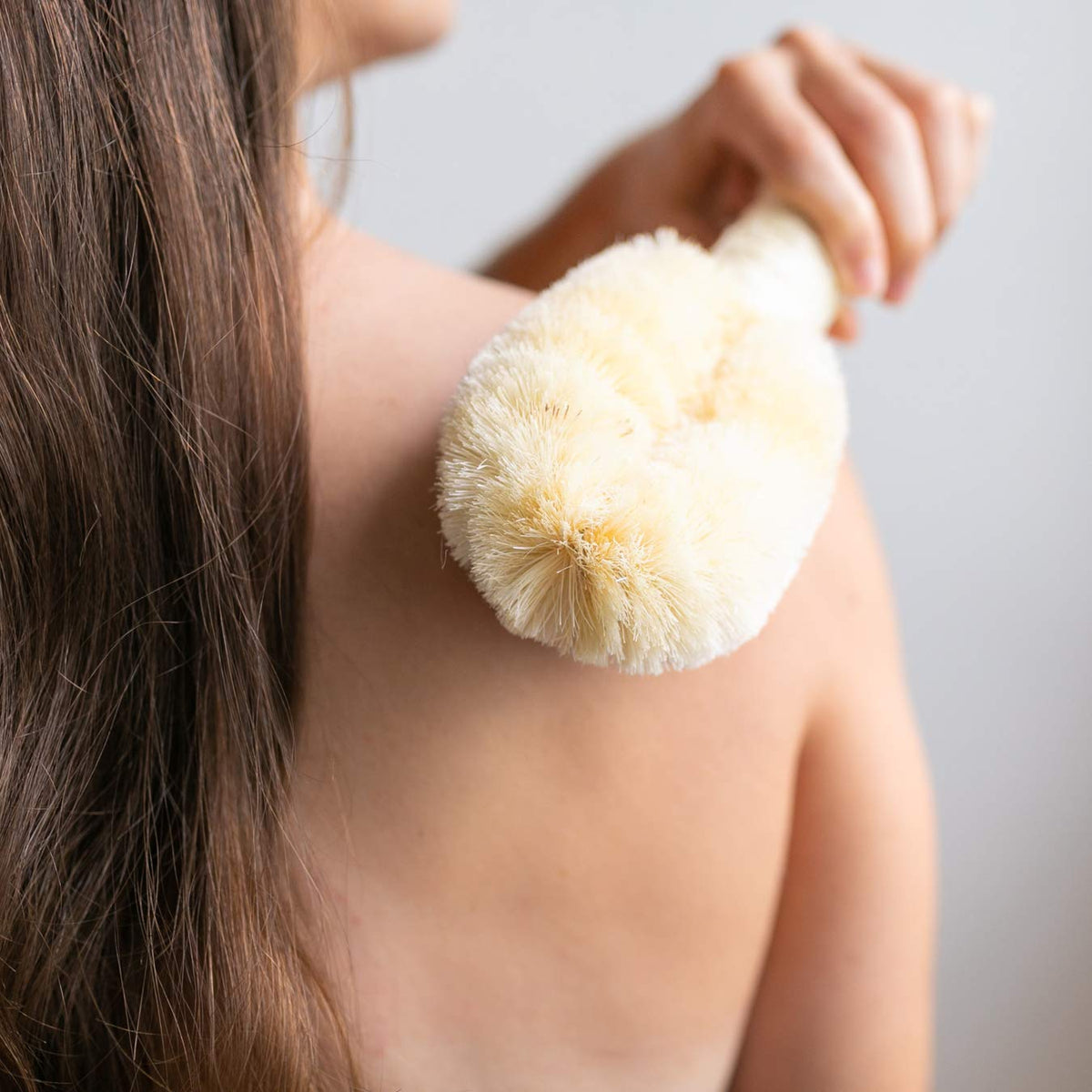 GranNaturals Bath & Shower Dry Skin and Body Sisal Brush | Naturals Fibers to Improve Blood