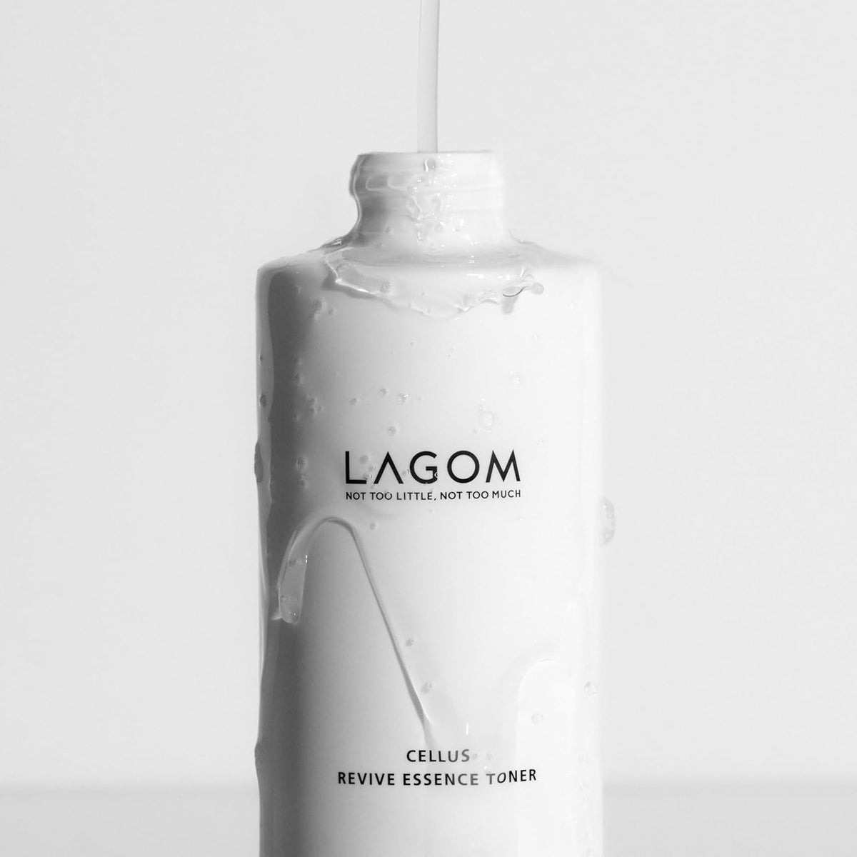 LAGOM Cellus Revive Essence Toner for Natural Replenishment with 3-Layer Hyaluronic Acid,Face