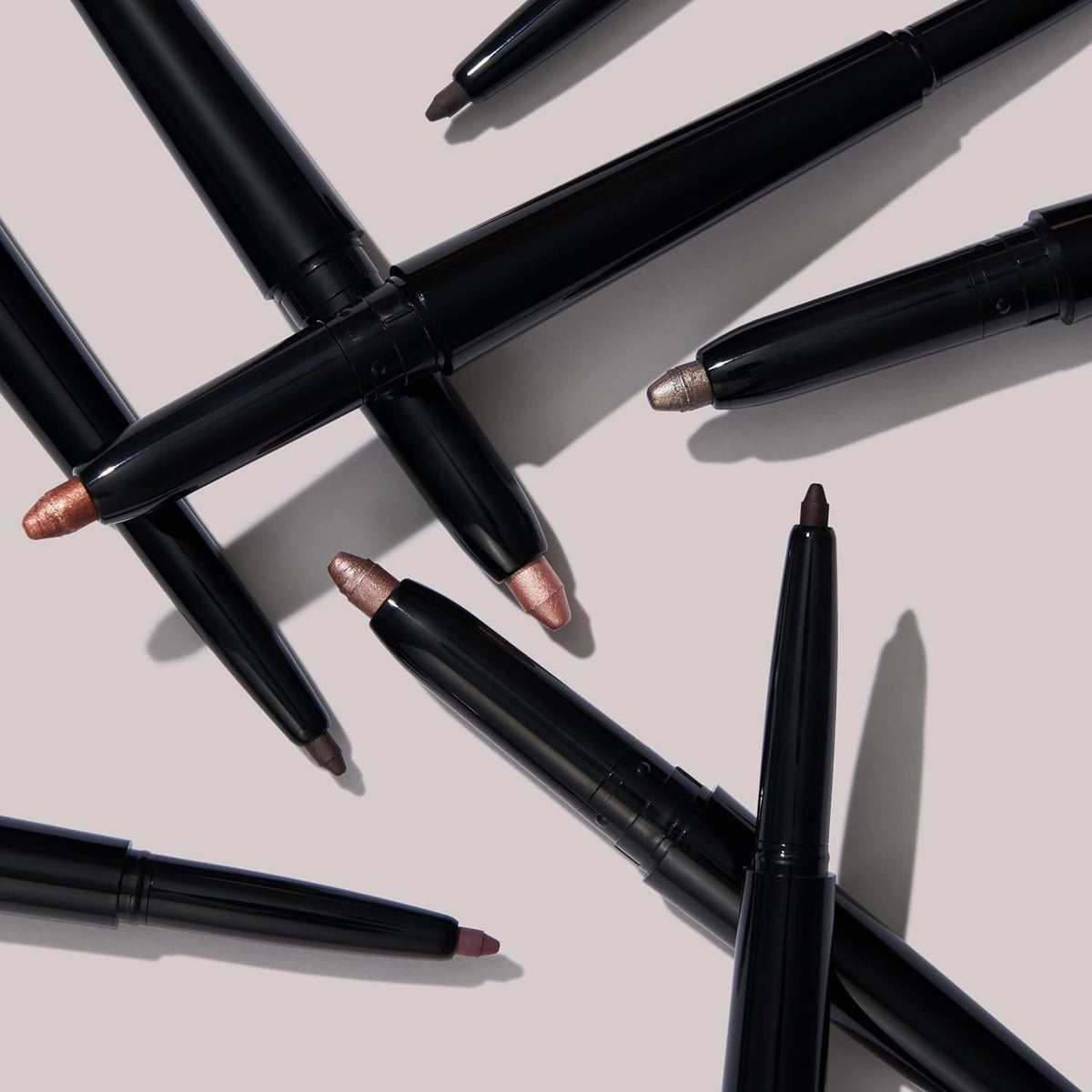 LAURA GELLER NEW YORK Swipe-n-Line Dual-Ended Eyeshadow + Eyeliner - Glam (Smokey Purple/Rich Plum)