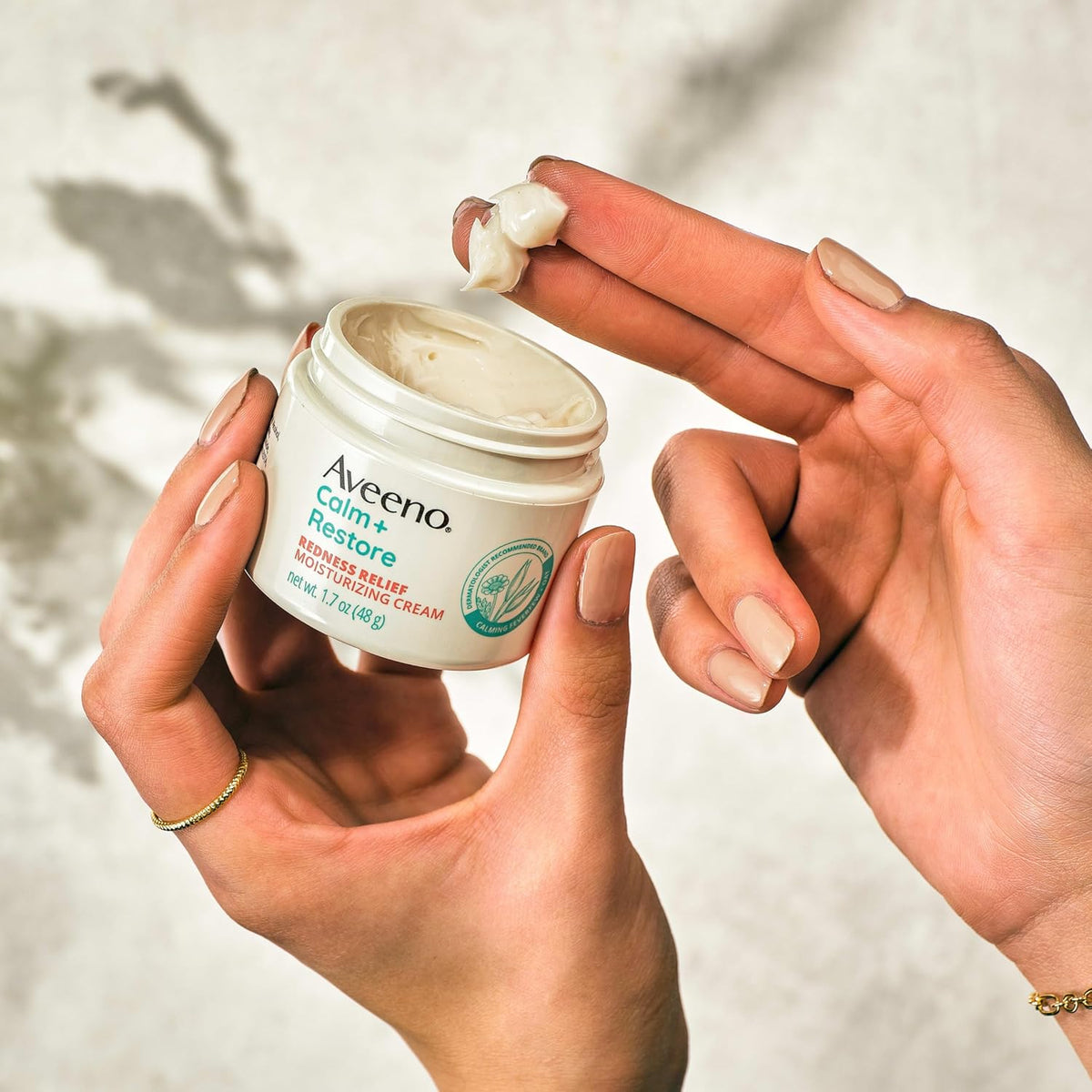 Aveeno Calm + Restore Facial Moisturizer Face Cream for Redness Relief, Non-Comedogenic, Ceramide &